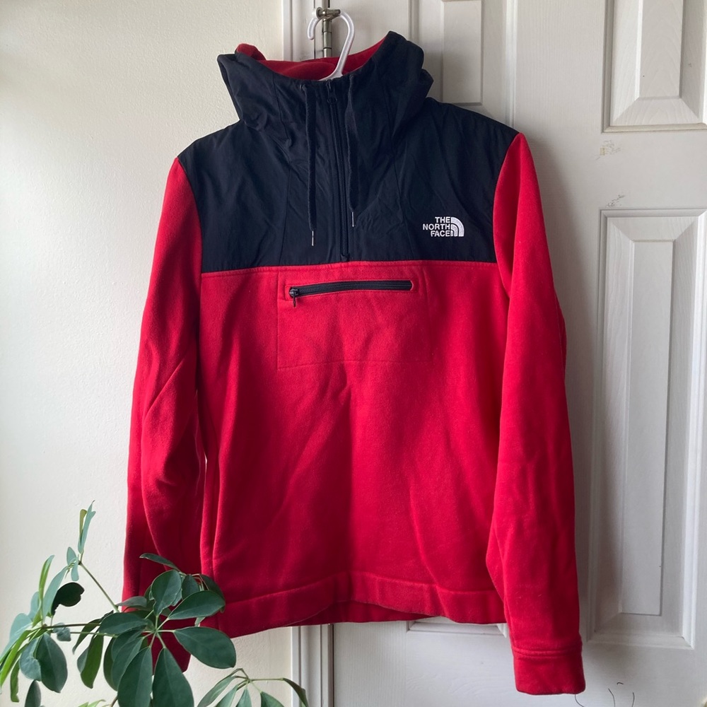 North face pullover